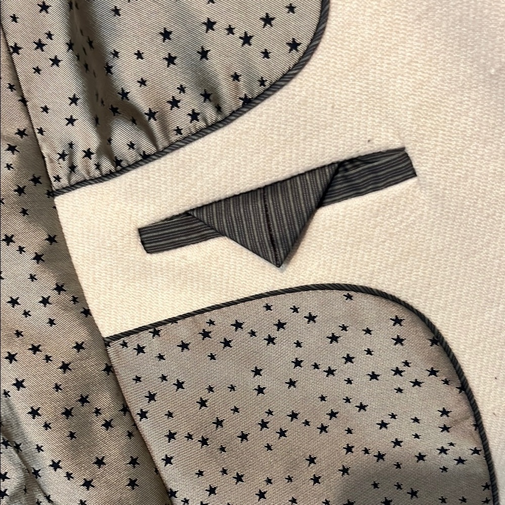 Cream Blazer - Picture 7 of 8
